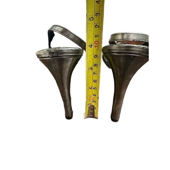 Balenciaga Leather Slingback Sandals  Metallic Sandals, Shoes Size 361/2 US 6 - Picture 6 of 8